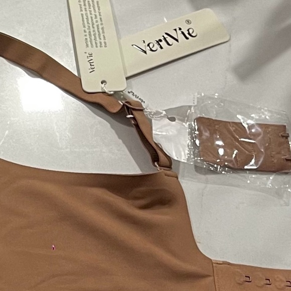 Seamless Tan Bra - Picture 4 of 5